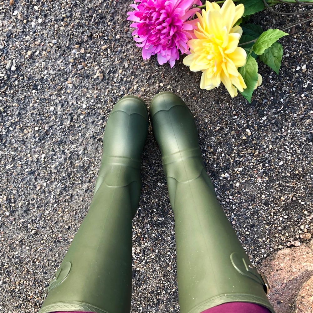 Olive Green Tall Matte Rubber Rain Boot ☔️🌈 - Picture 6 of 7